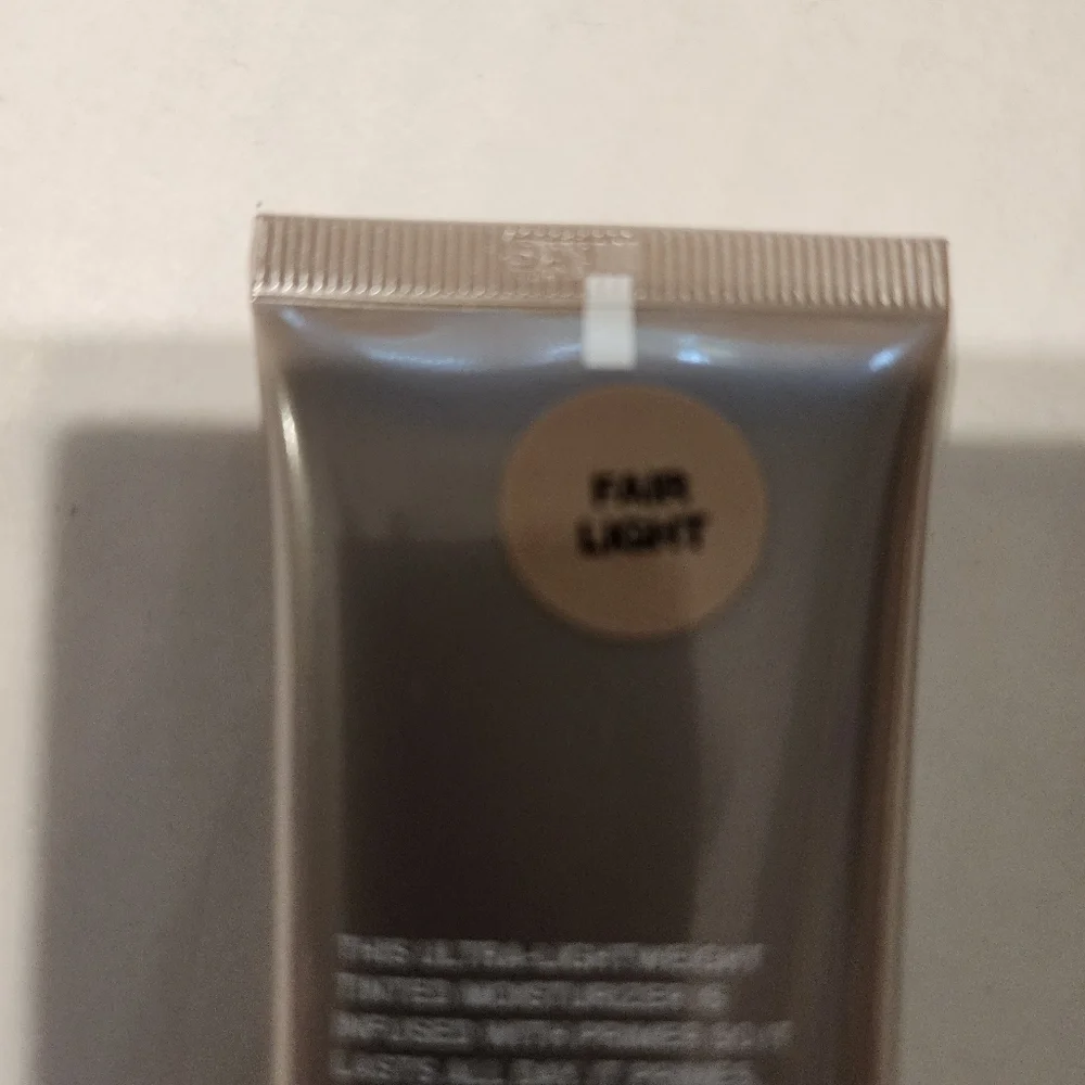 Smashbox Halo Healthy Glow All-In-One Tinted Moisturizer FAIR LIGHT SPF 25 w…